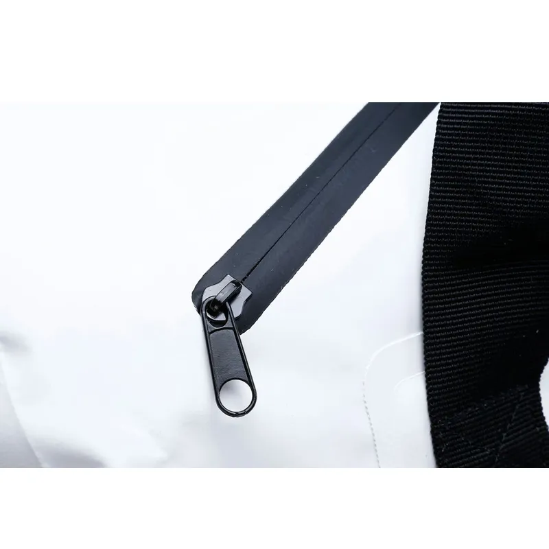 Leyi Factory High Quality Eco Waterproof Motorcycle Tail Travel Luxury Luggage Travel Leather Duffle Weekend Bag